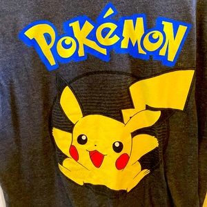 PIKACHU POKÉMON T-shirt